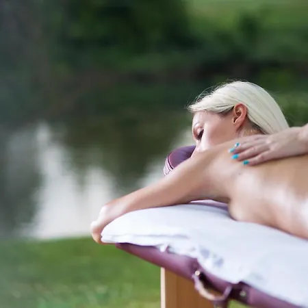 Magnolia House By The River Xl * Metlika