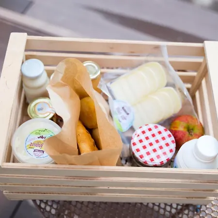 Semesterbostad Magnolia House By The River Xl