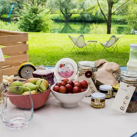 Magnolia House By The River Xl * Metlika