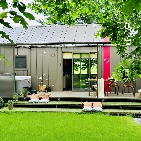 Magnolia House By The River Xl *