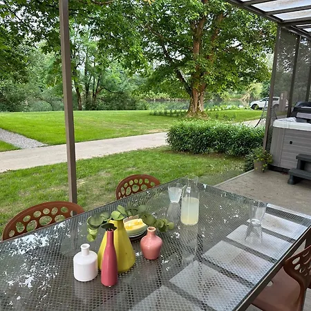 Magnolia House By The River Xl Semesterbostad Metlika