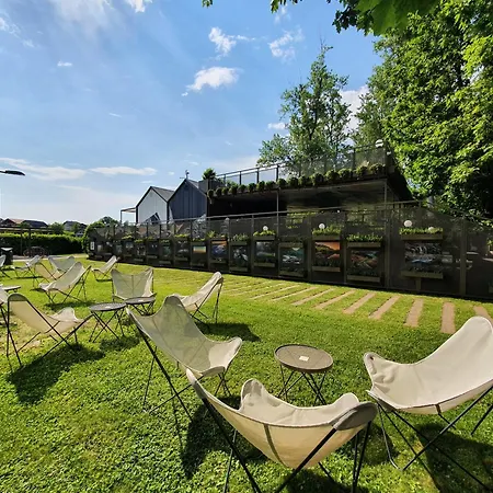 Magnolia House By The River Xl 메틀리카