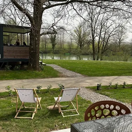 Magnolia House By The River Xl * Metlika