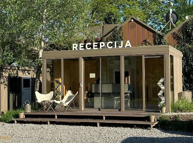 Magnolia House By The River Xl