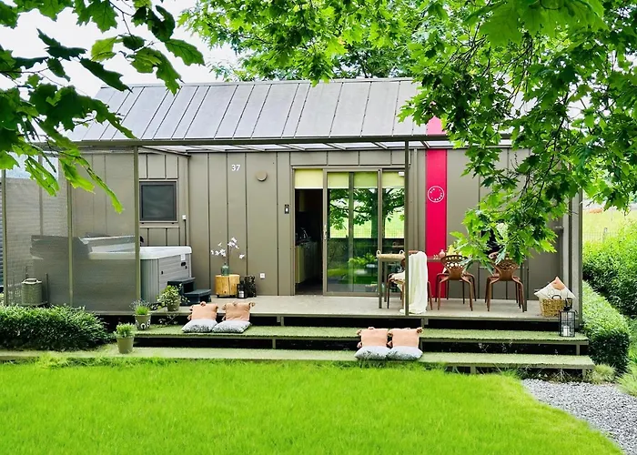 Magnolia House By The River Xl *