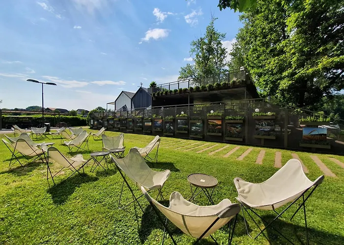 Magnolia House By The River Xl Metlika